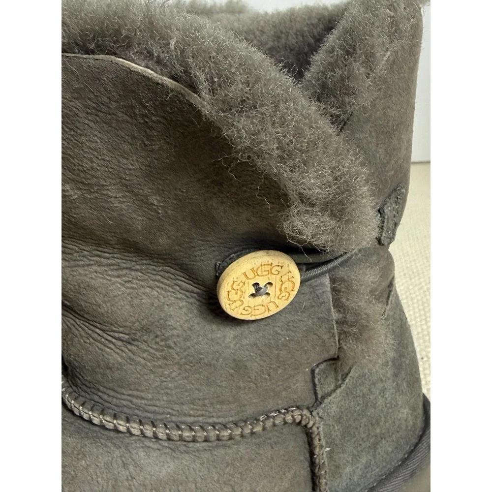 UGG stay warm
